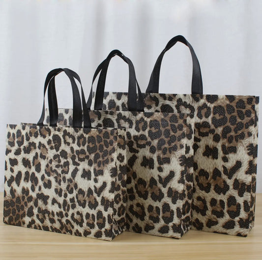 The Luxe Oak gift bag